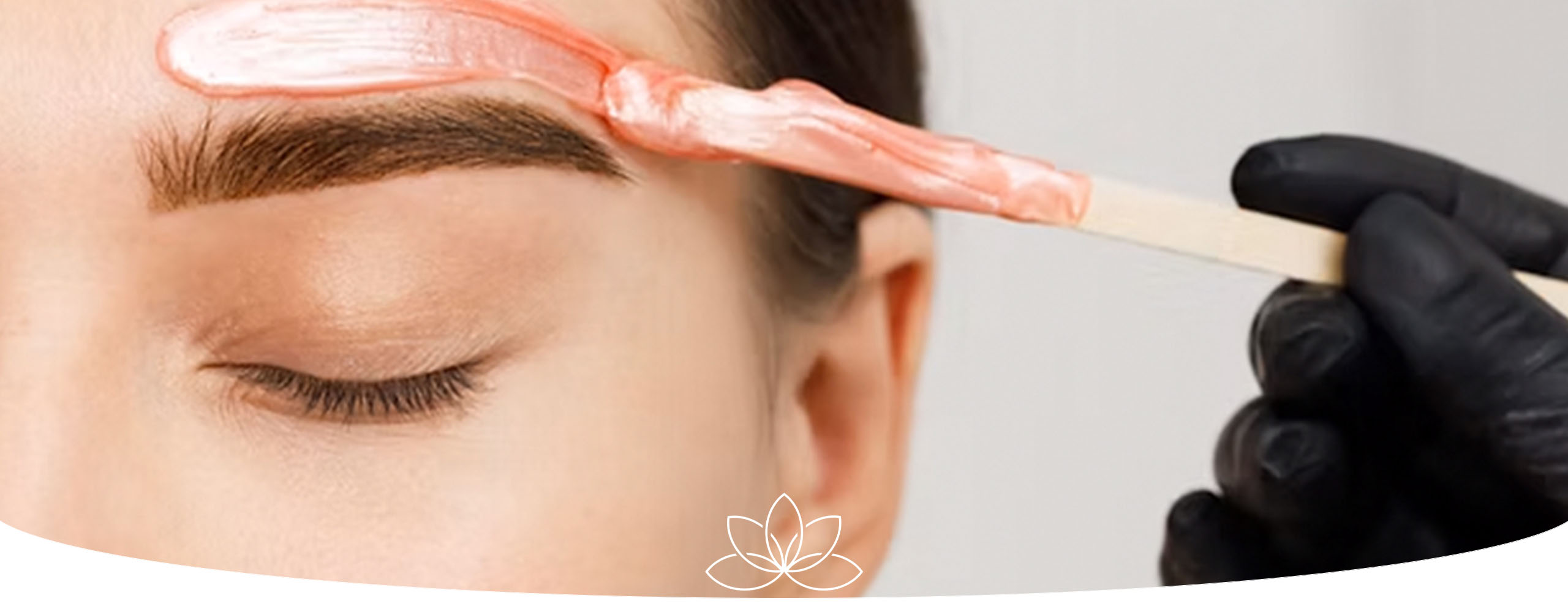 Wax ontharing door ervaren schoonheidsspecialist